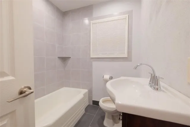 $1,600 | 2104 Kings Avenue, Haltom City, TX 76117