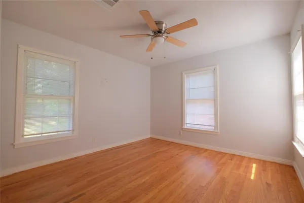 $1,600 | 2104 Kings Avenue, Haltom City, TX 76117