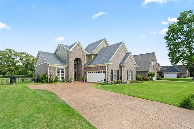 $443,400 | 235 Fairoaks Drive, Oakland, TN 38060