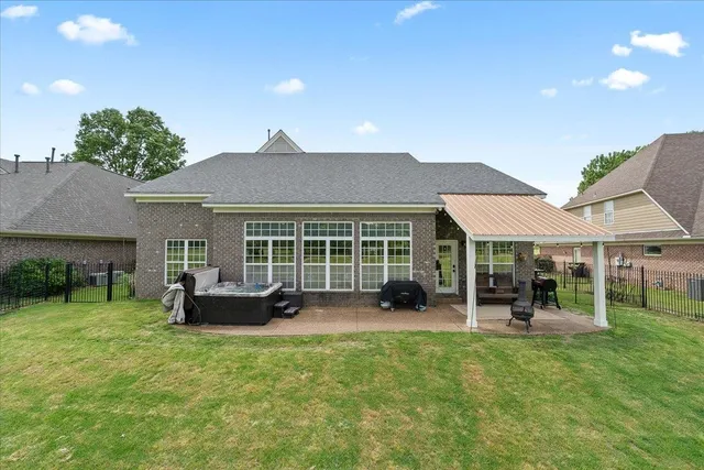 a view of an outdoor space and city