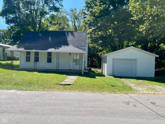 $119,900 | 106 West Lucas Street, Hillsboro, IN 47949
