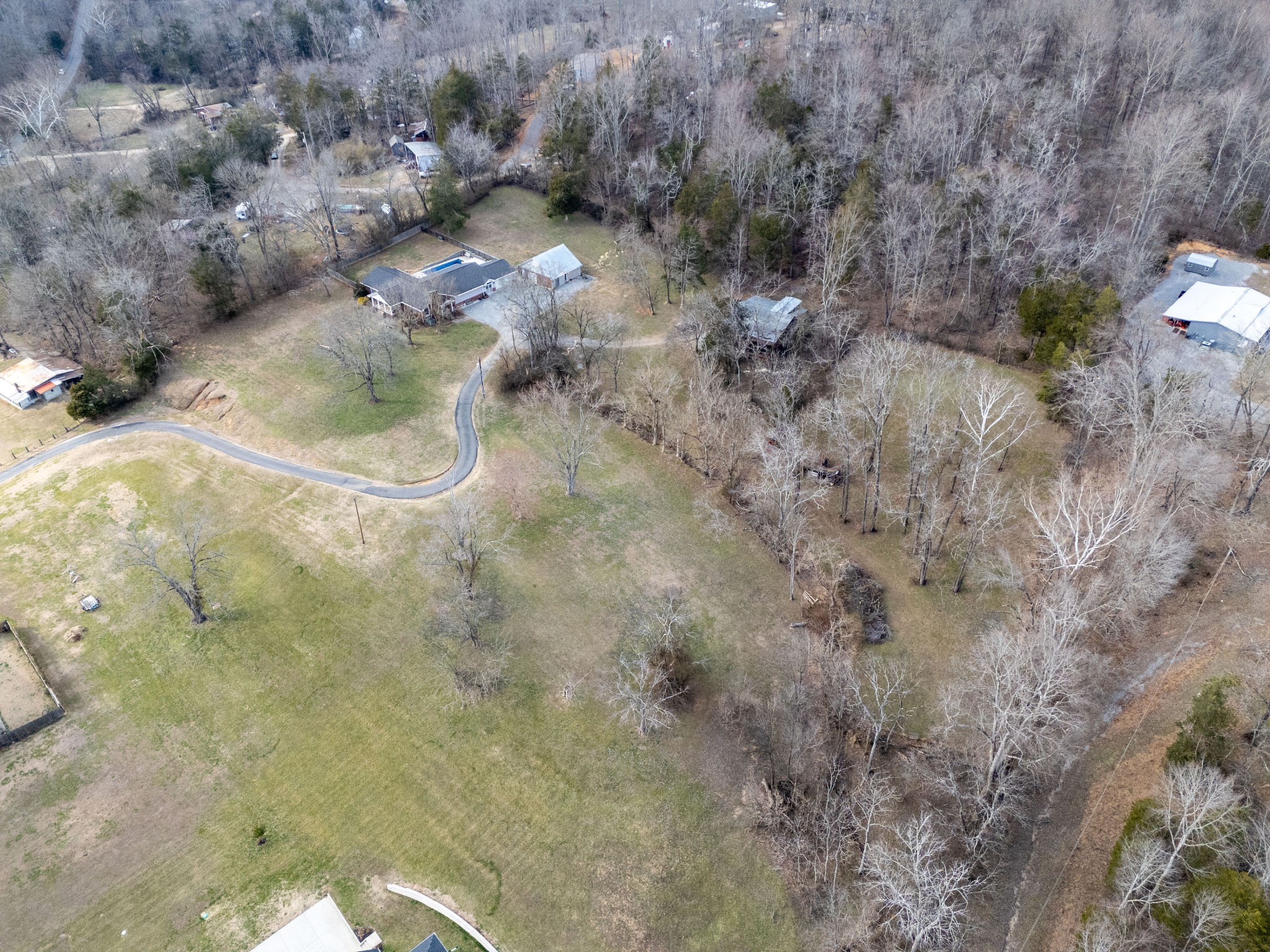 811 Hogans Branch Road Hendersonville, TN 37075 - Photo 33 of 34 a view of a dry yard