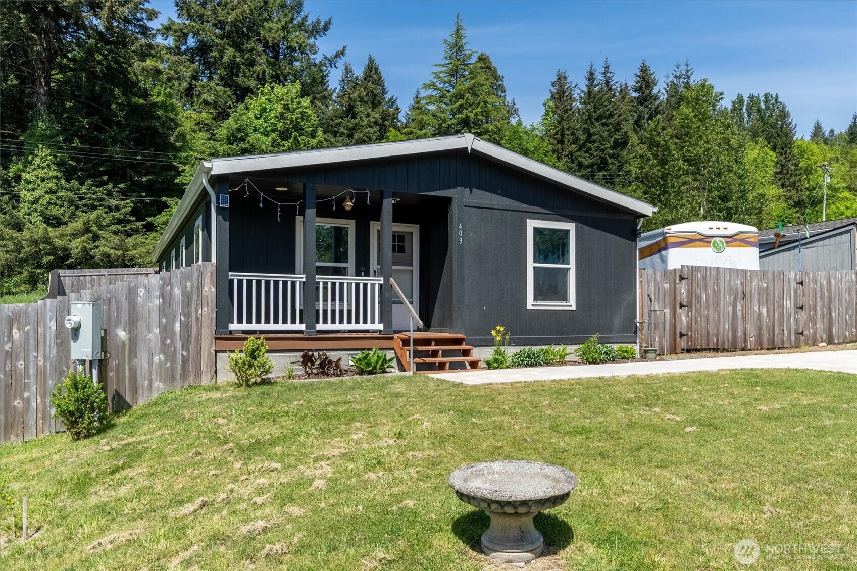 403 Rons Court Kelso, WA 98626 - Photo 2 of 39