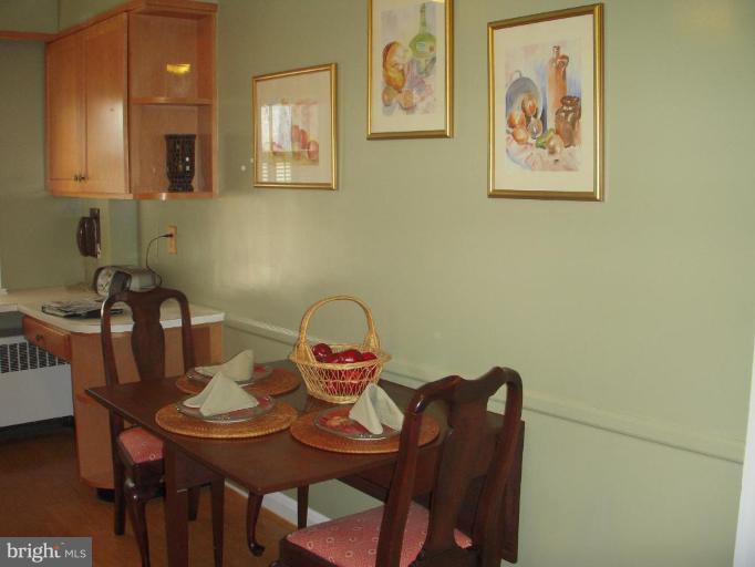 202 North Tyrone Road Baltimore, MD 21212 - Photo 5 of 24 Room for breakfast area