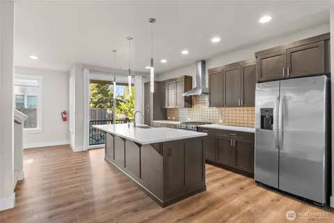 $1,049,999 | 23205 89th Avenue West, Unit 8, Edmonds, WA 98026