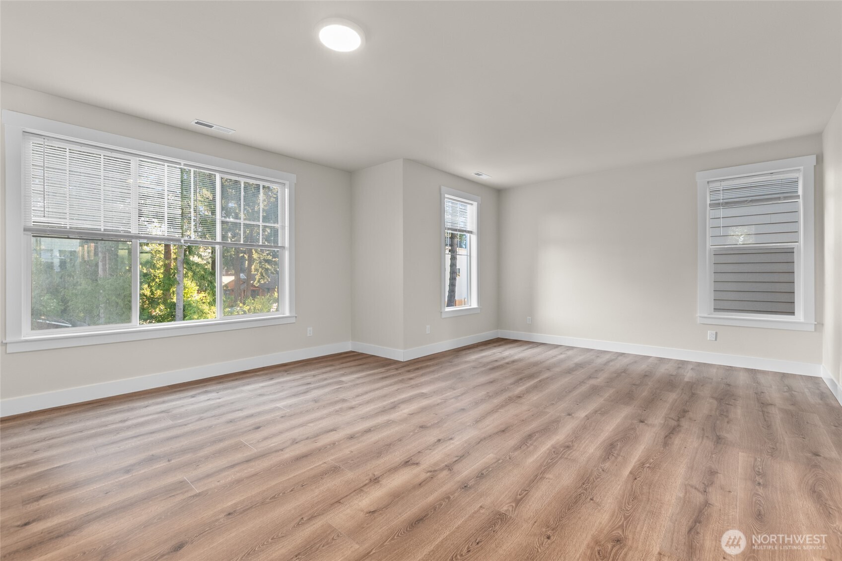 23205 89th Avenue West, Unit 8 Edmonds, WA 98026 - Photo 14 of 40