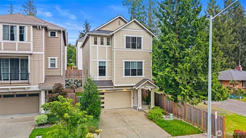 $1,049,999 | 23205 89th Avenue West, Unit 8, Edmonds, WA 98026