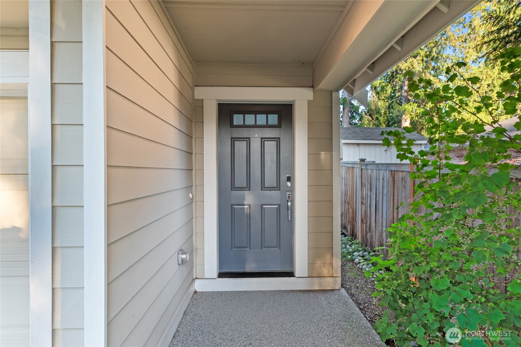 23205 89th Avenue West, Unit 8 Edmonds, WA 98026 - Photo 3 of 40