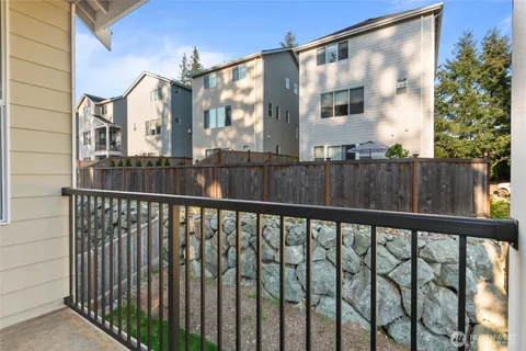 $1,049,999 | 23205 89th Avenue West, Unit 8, Edmonds, WA 98026
