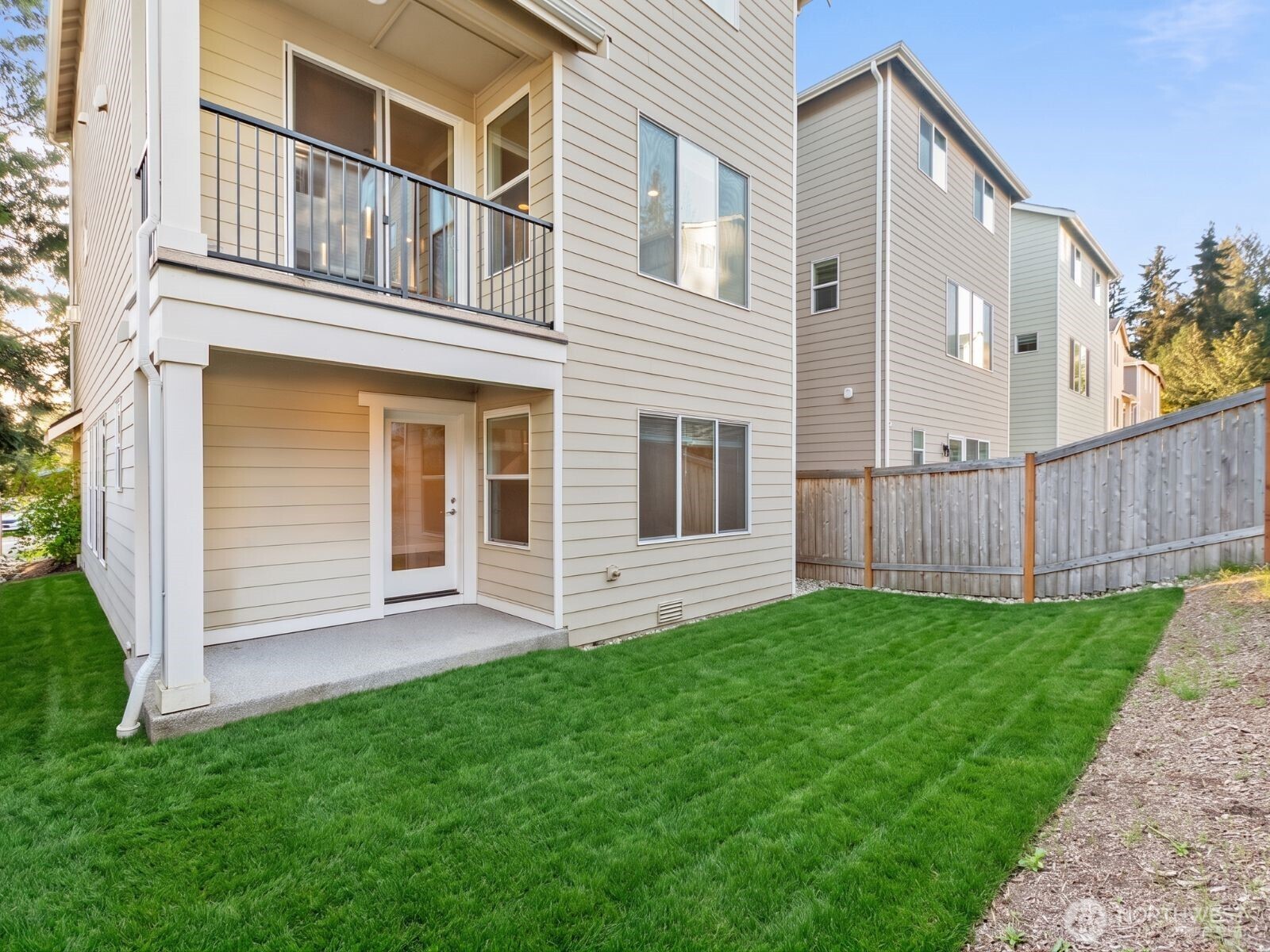 23205 89th Avenue West, Unit 8 Edmonds, WA 98026 - Photo 37 of 40
