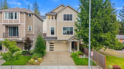 $1,049,999 | 23205 89th Avenue West, Unit 8, Edmonds, WA 98026