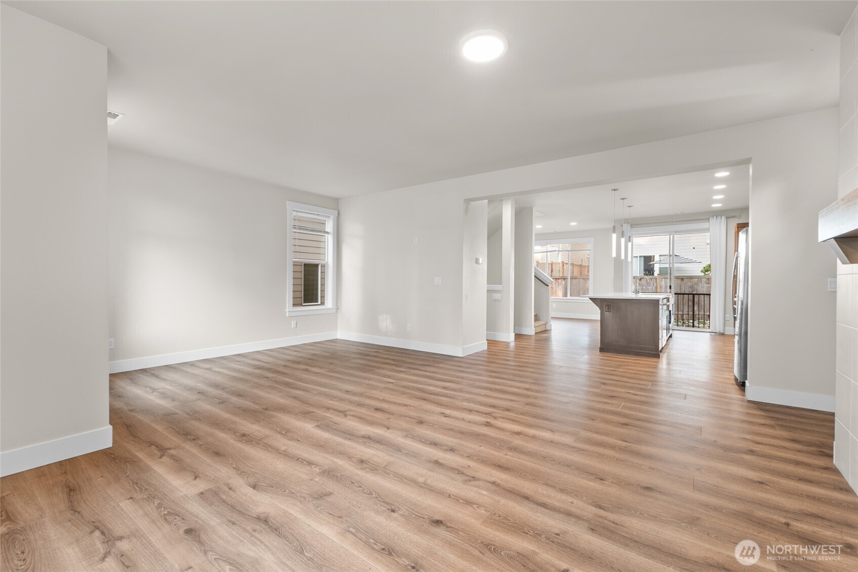 23205 89th Avenue West, Unit 8 Edmonds, WA 98026 - Photo 6 of 40