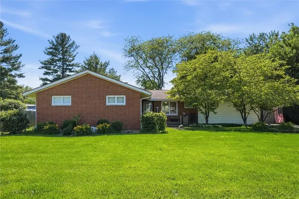 $289,900 | 800 North Monroe Drive, Xenia, OH 45385