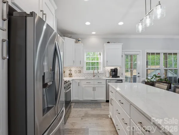 $459,900 | 2235 Picnic Drive, Newton, NC 28658