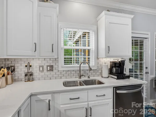$459,900 | 2235 Picnic Drive, Newton, NC 28658