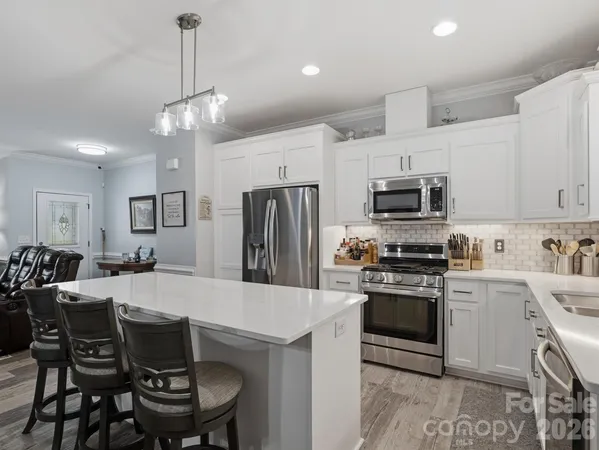 $459,900 | 2235 Picnic Drive, Newton, NC 28658