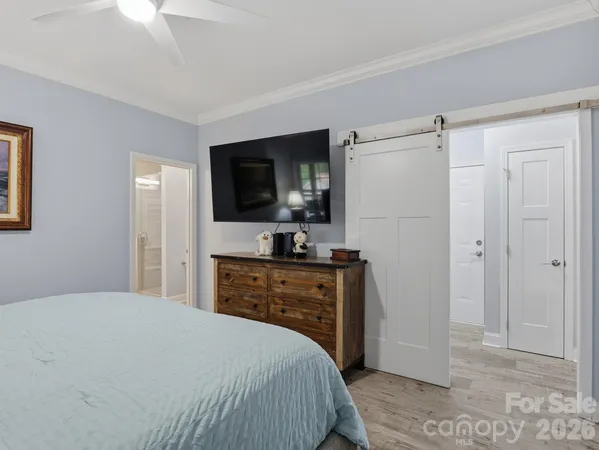$459,900 | 2235 Picnic Drive, Newton, NC 28658