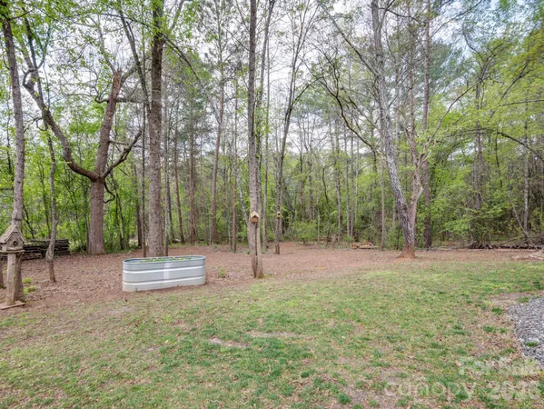 $459,900 | 2235 Picnic Drive, Newton, NC 28658