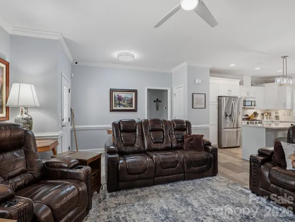 $459,900 | 2235 Picnic Drive, Newton, NC 28658