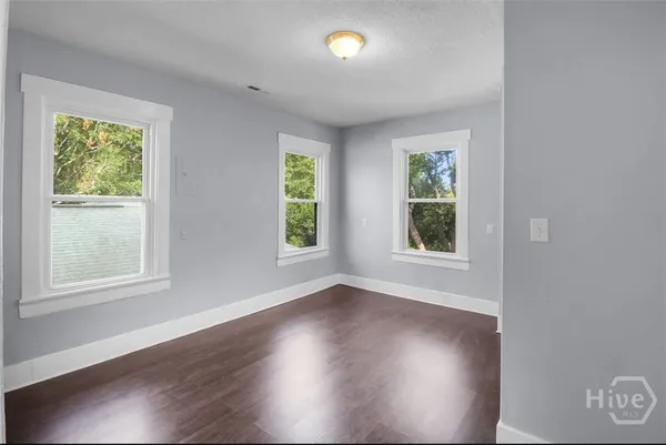 $2,350 | 2030 Alabama Avenue, Savannah, GA 31404