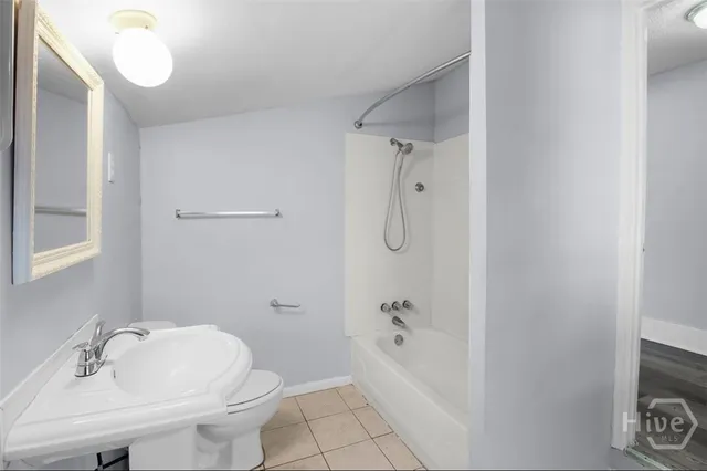 $2,350 | 2030 Alabama Avenue, Savannah, GA 31404