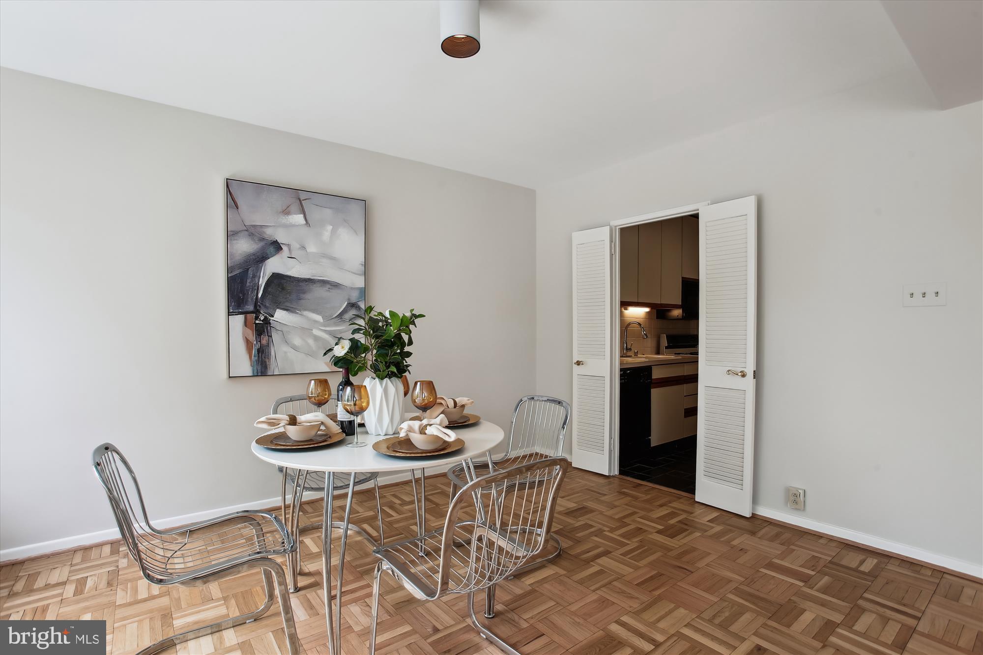 2475 Virginia Avenue Northwest, Unit 321 Washington, DC 20037 - Photo 18 of 54 Dining Room