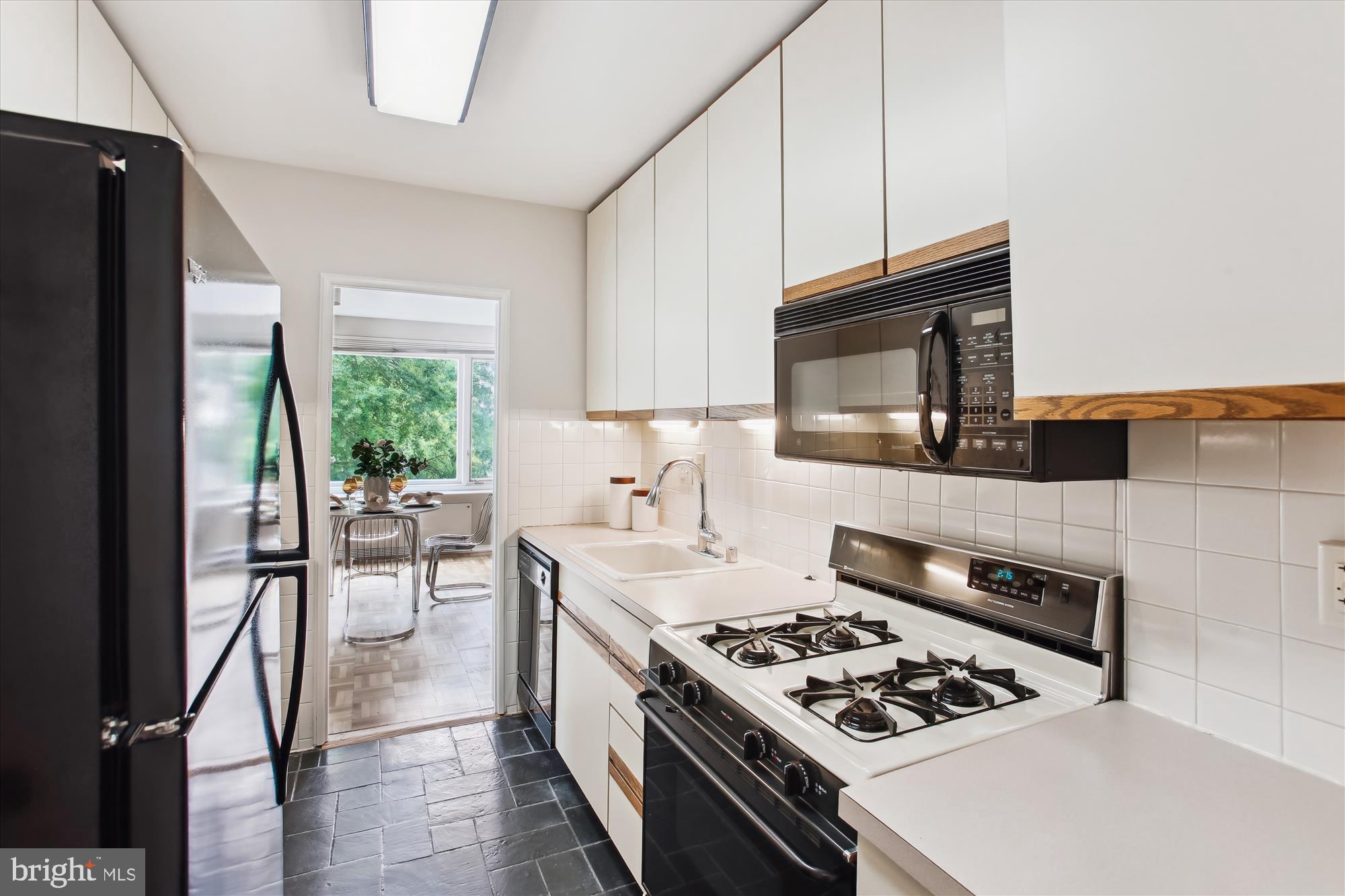 2475 Virginia Avenue Northwest, Unit 321 Washington, DC 20037 - Photo 19 of 54 Kitchen