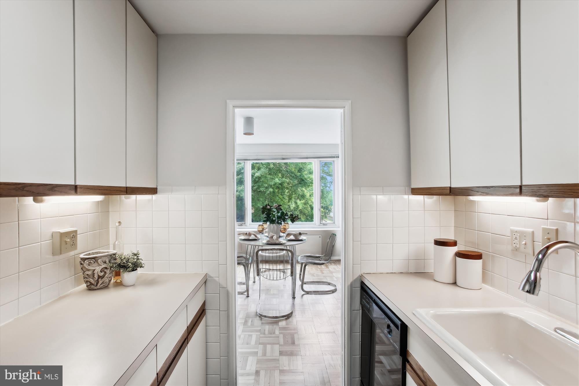 2475 Virginia Avenue Northwest, Unit 321 Washington, DC 20037 - Photo 20 of 54 Kitchen