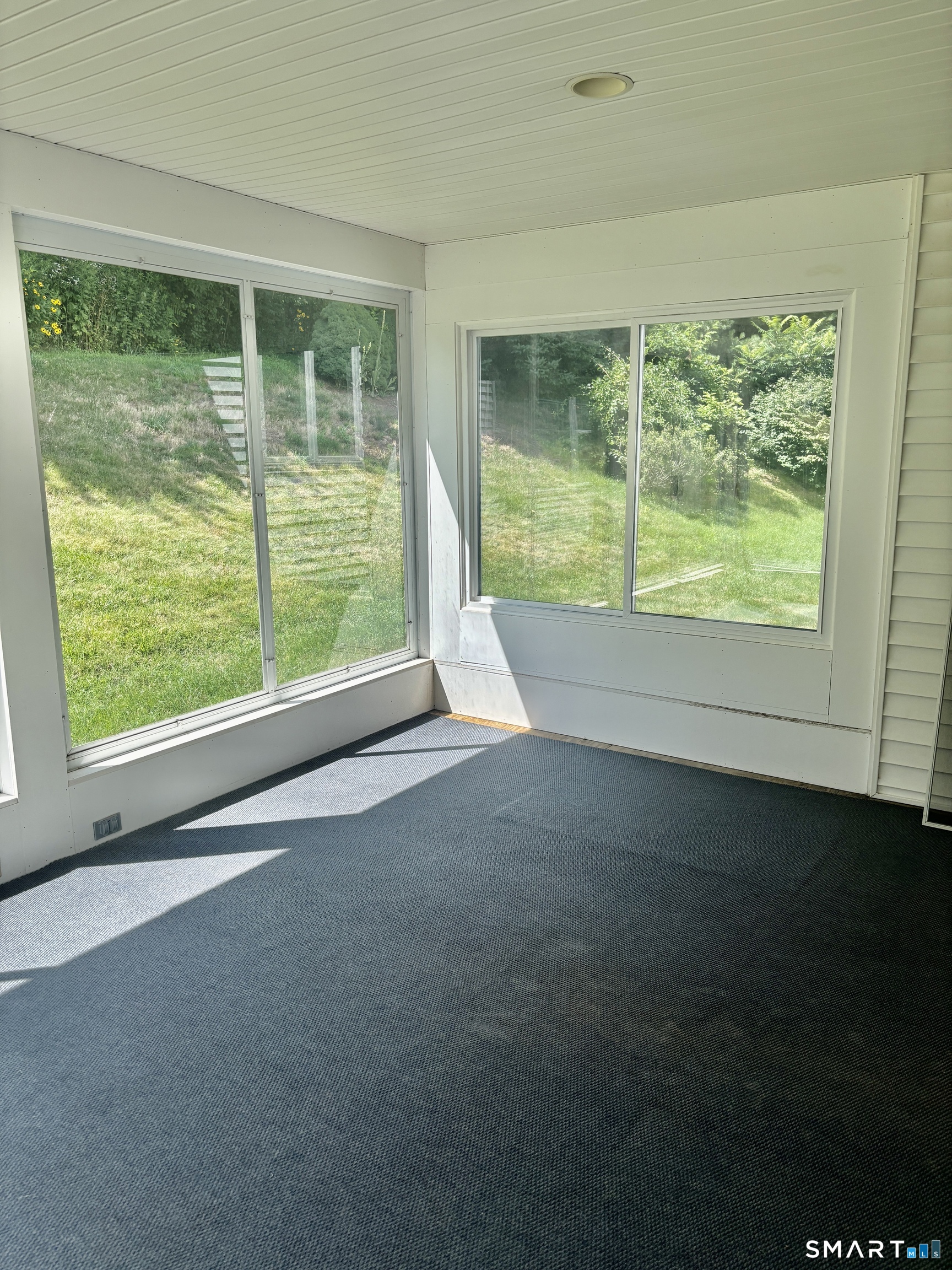 91 Valley View Road Manchester, CT 06040 - Photo 13 of 40