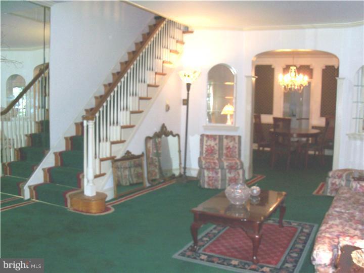 6202 Old York Road Philadelphia, PA 19141 - Photo 3 of 10 Gallery Image 3