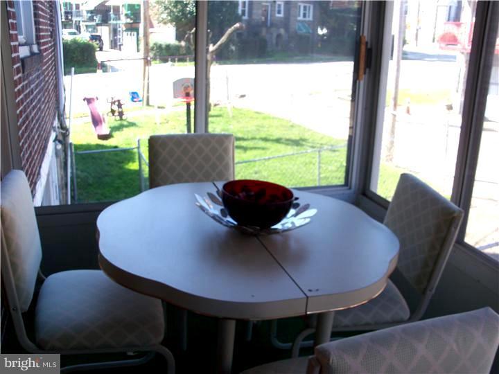 6202 Old York Road Philadelphia, PA 19141 - Photo 7 of 10 Family Room