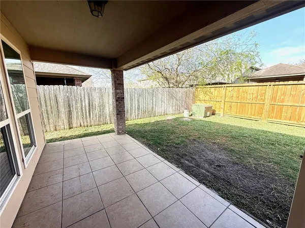 $2,600 | 2205 Cardinales Lane, Corpus Christi, TX 78414