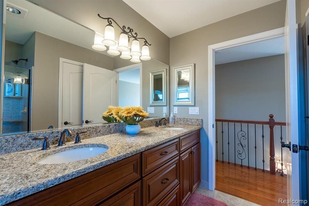 2168 East Shore Drive Rochester Hills, MI 48307 - Photo 17 of 52