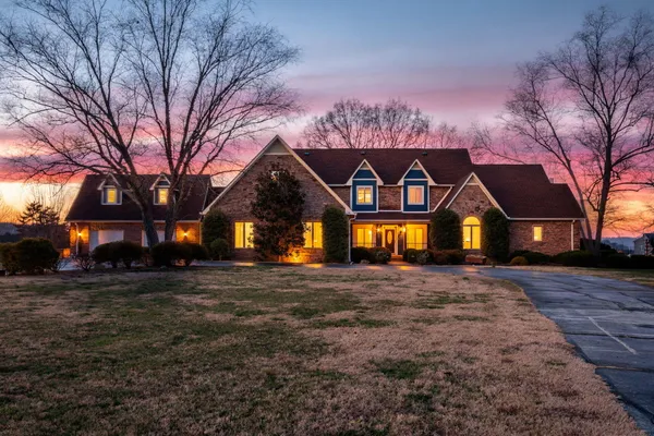$1,850,000 | 320 Crestview Lane, Dayton, TN 37321