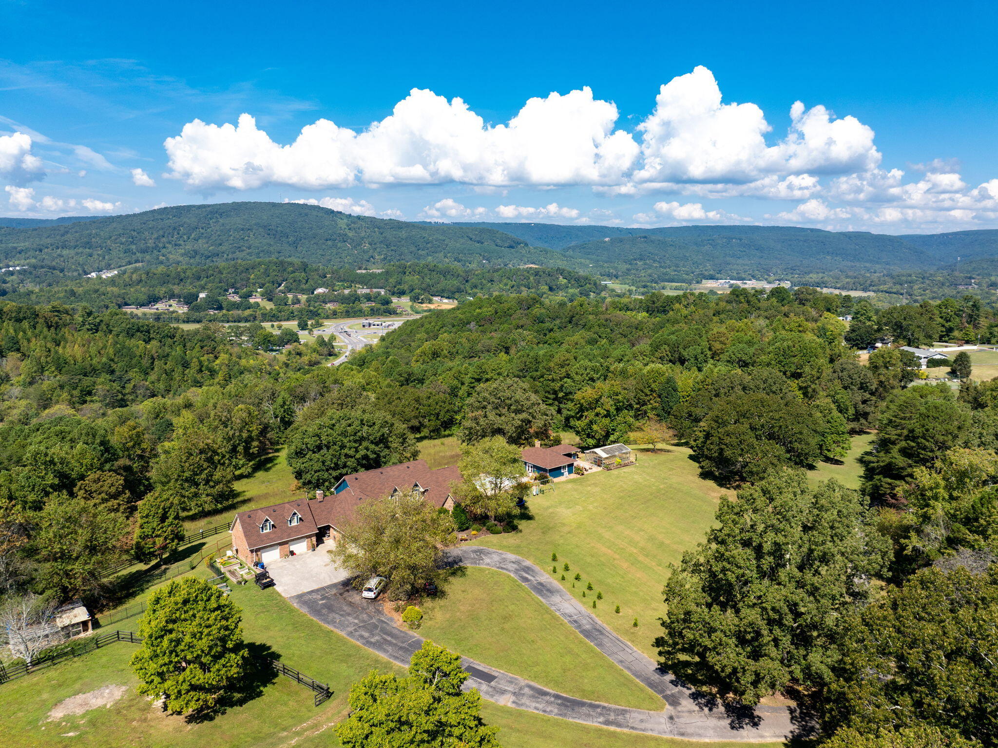 320 Crestview Lane Dayton, TN 37321 - Photo 55 of 59 15-web-or-mls-DJI_20250917111401_0369_D-