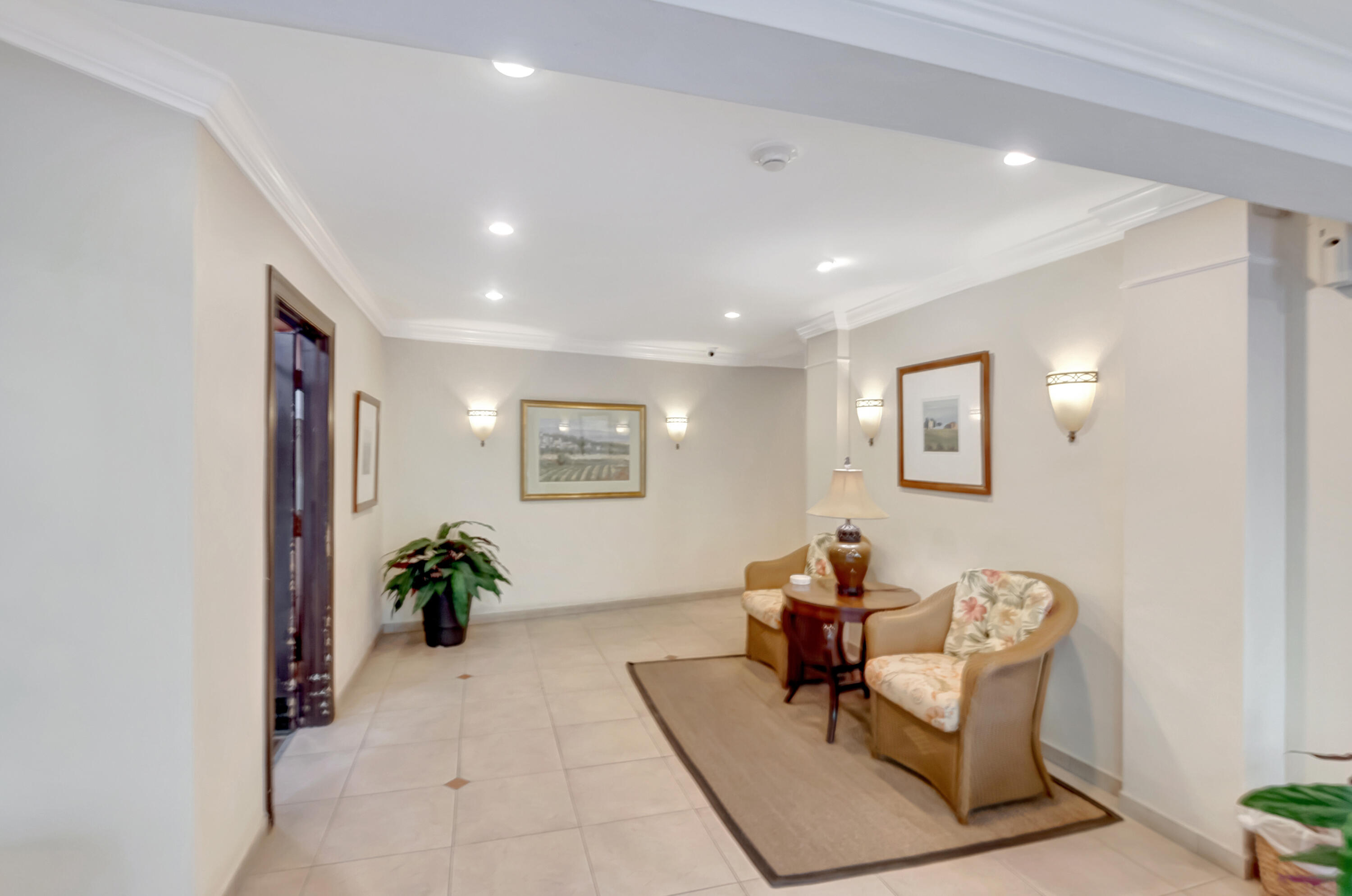 2871 North Ocean Boulevard, Unit C205 Boca Raton, FL 33431 - Photo 24 of 97 LOBBY