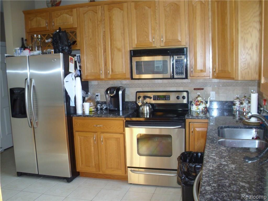 3303 Hazelton Avenue Rochester, MI 48307 - Photo 30 of 53 DSCI5689.JPG