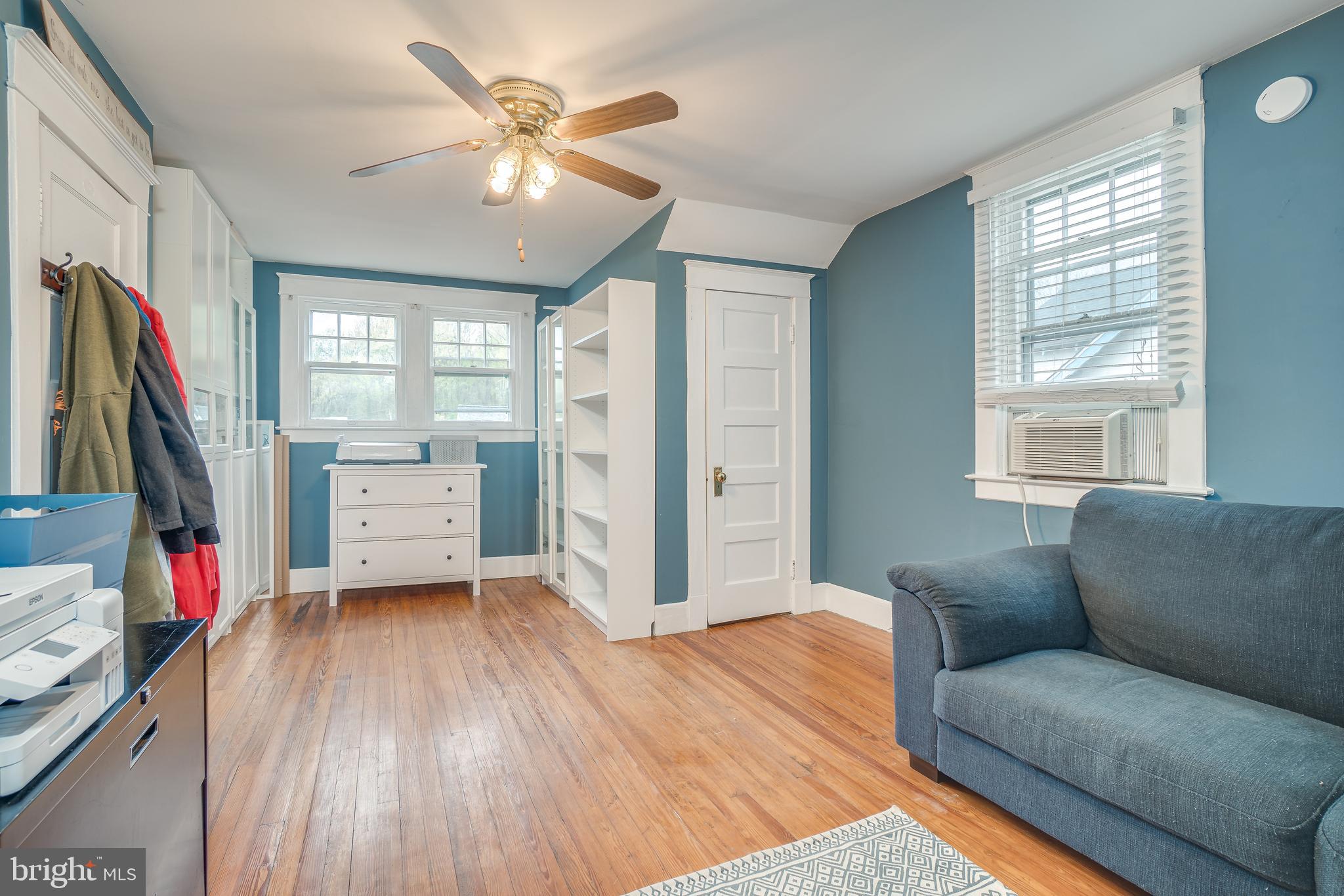 9 Ridge Road Baltimore, MD 21228 - Photo 26 of 31 Bedroom # 4 on upper level also offers blt-ins