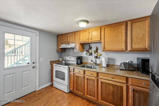 $3,600 | 273 North 12th Street, Unit 1, Surf City, NJ 08008