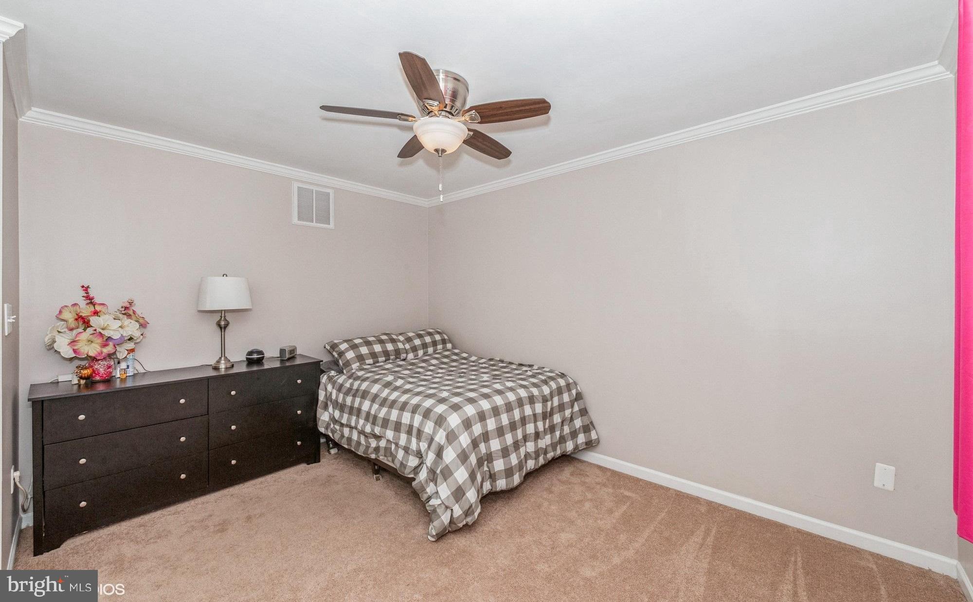 7810 East Shore Road Pasadena, MD 21122 - Photo 10 of 31 Primary bedroom