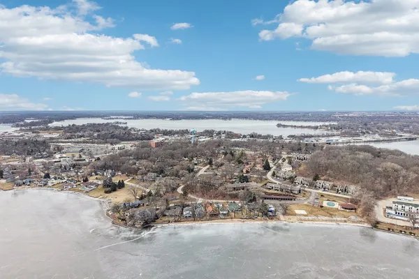 $210,000 | 67 Woodhills Bay Road, Fox Lake, IL 60020