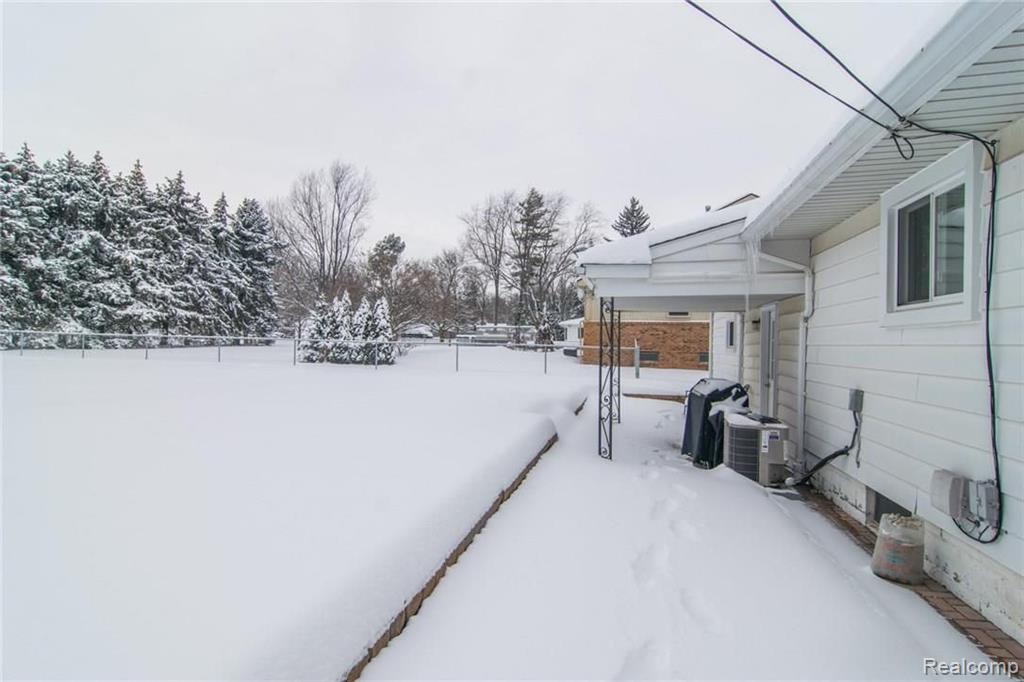 2890 Walbridge Drive Rochester Hills, MI 48307 - Photo 36 of 40