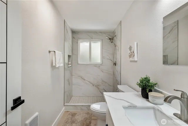 $899,000 | 336 Northeast 175th Street, Shoreline, WA 98155