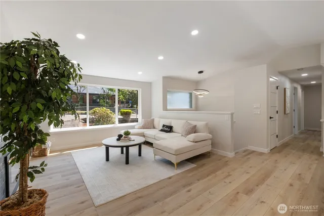 $868,000 | 336 Northeast 175th Street, Shoreline, WA 98155