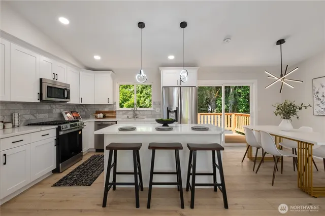 $899,000 | 336 Northeast 175th Street, Shoreline, WA 98155