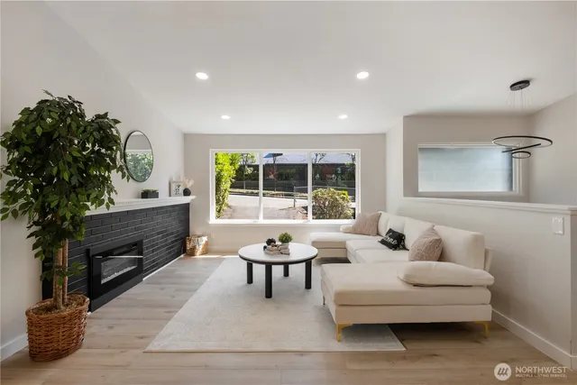 $868,000 | 336 Northeast 175th Street, Shoreline, WA 98155