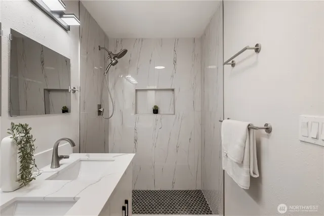 $868,000 | 336 Northeast 175th Street, Shoreline, WA 98155