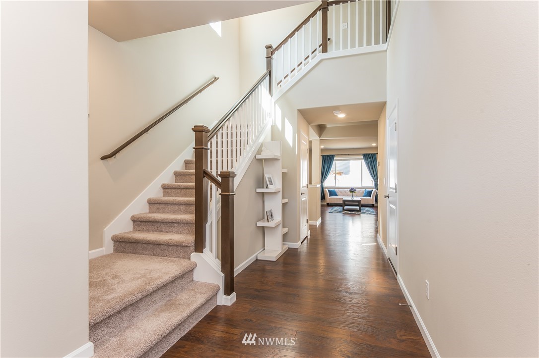 15926 Meridian Drive Southeast Bothell, WA 98012 - Photo 3 of 24 Gallery Image 3