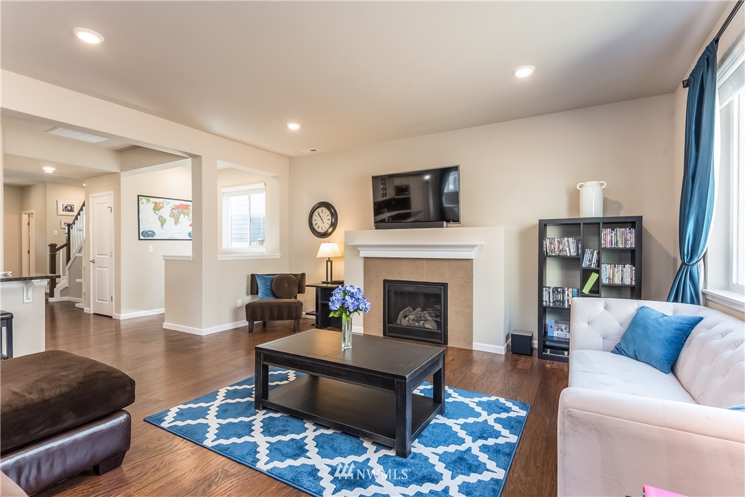 15926 Meridian Drive Southeast Bothell, WA 98012 - Photo 6 of 24 Gallery Image 6