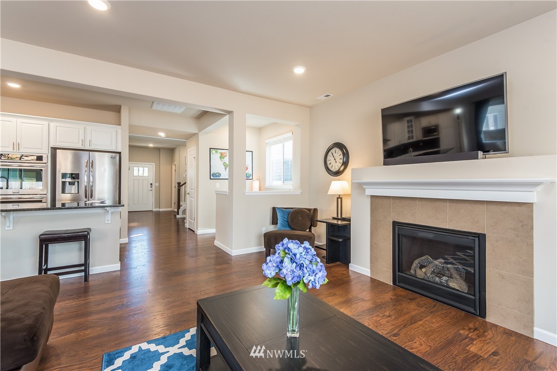 15926 Meridian Drive Southeast Bothell, WA 98012 - Photo 7 of 24 Gallery Image 7